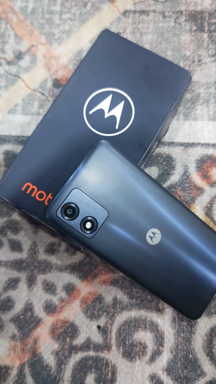 تليفون موترلا جديد غير مستخدم الذاكره 64الشاشه5_6انج دبل سيم كارت السعر 135الف بي مجال قليل العنوان بصره حي الشرطه ***********
