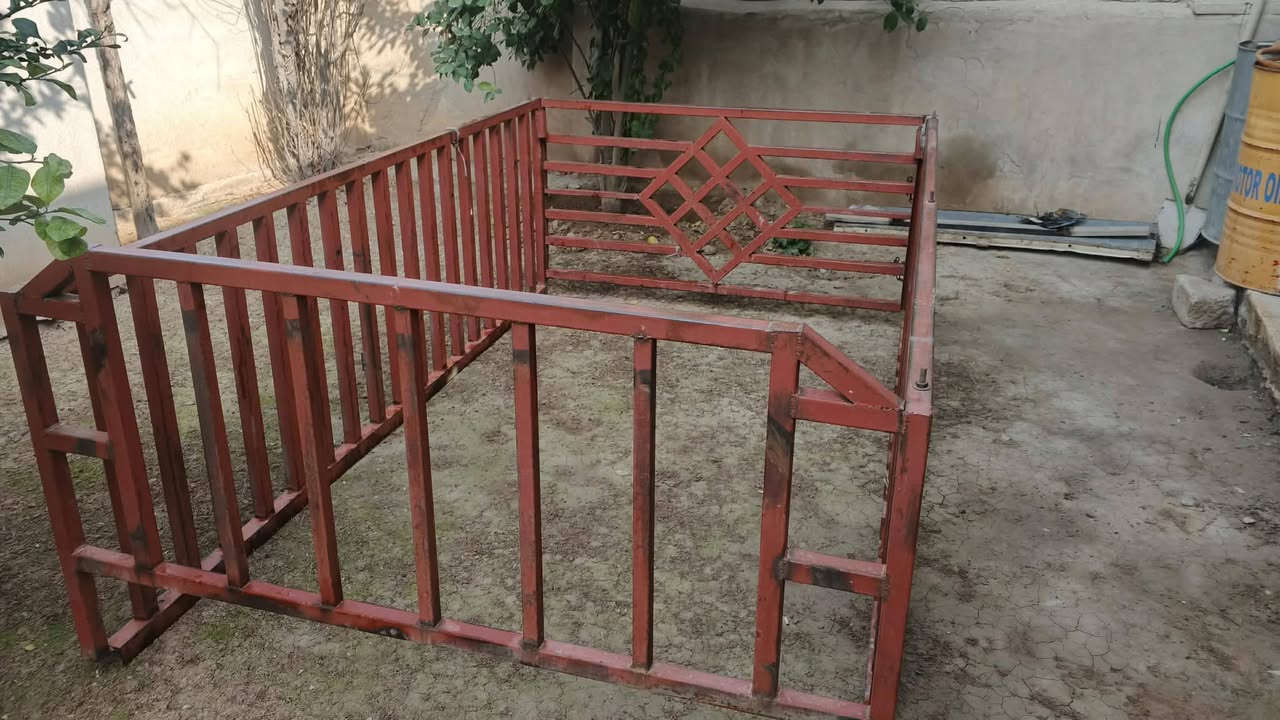 محجل كية 2700 للبيع المكان موصل اليمن   ***********
