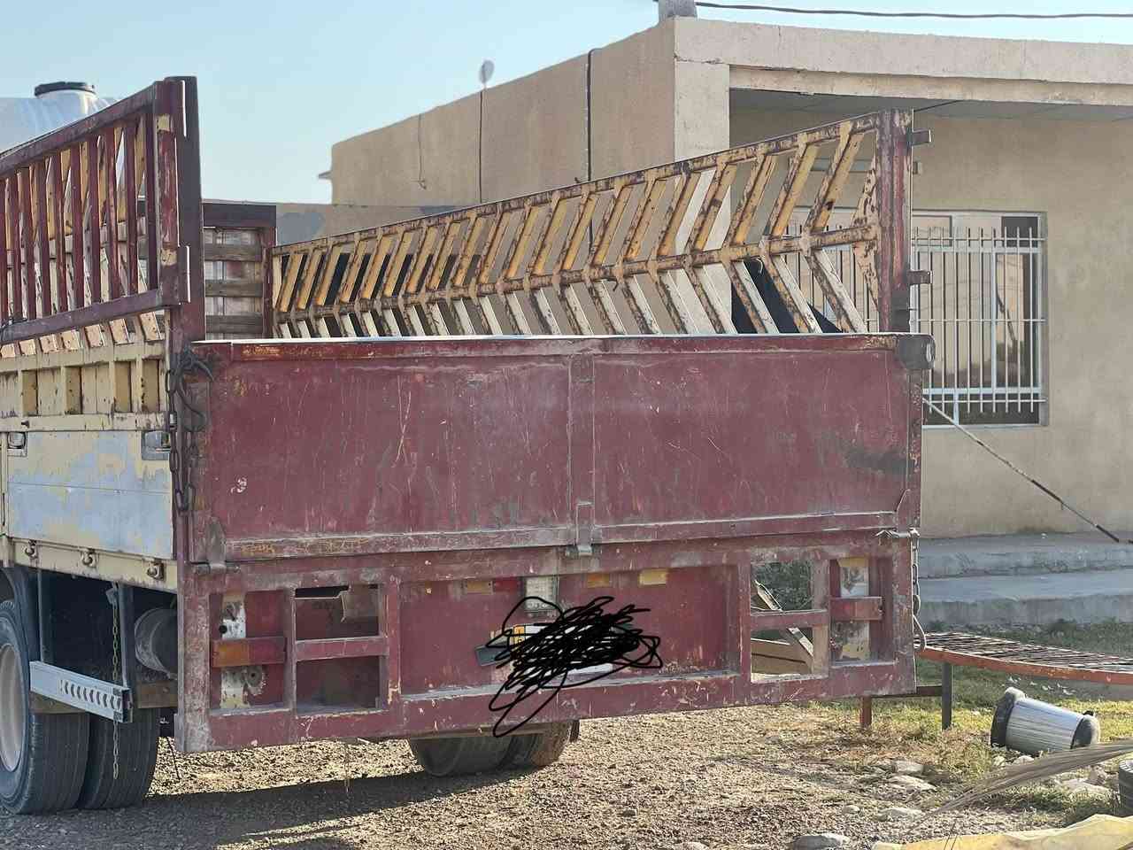 ياالله
مارسيدس اتيكو للبيع موديل 2001رقم بغداد مشروع وطني 
***********
