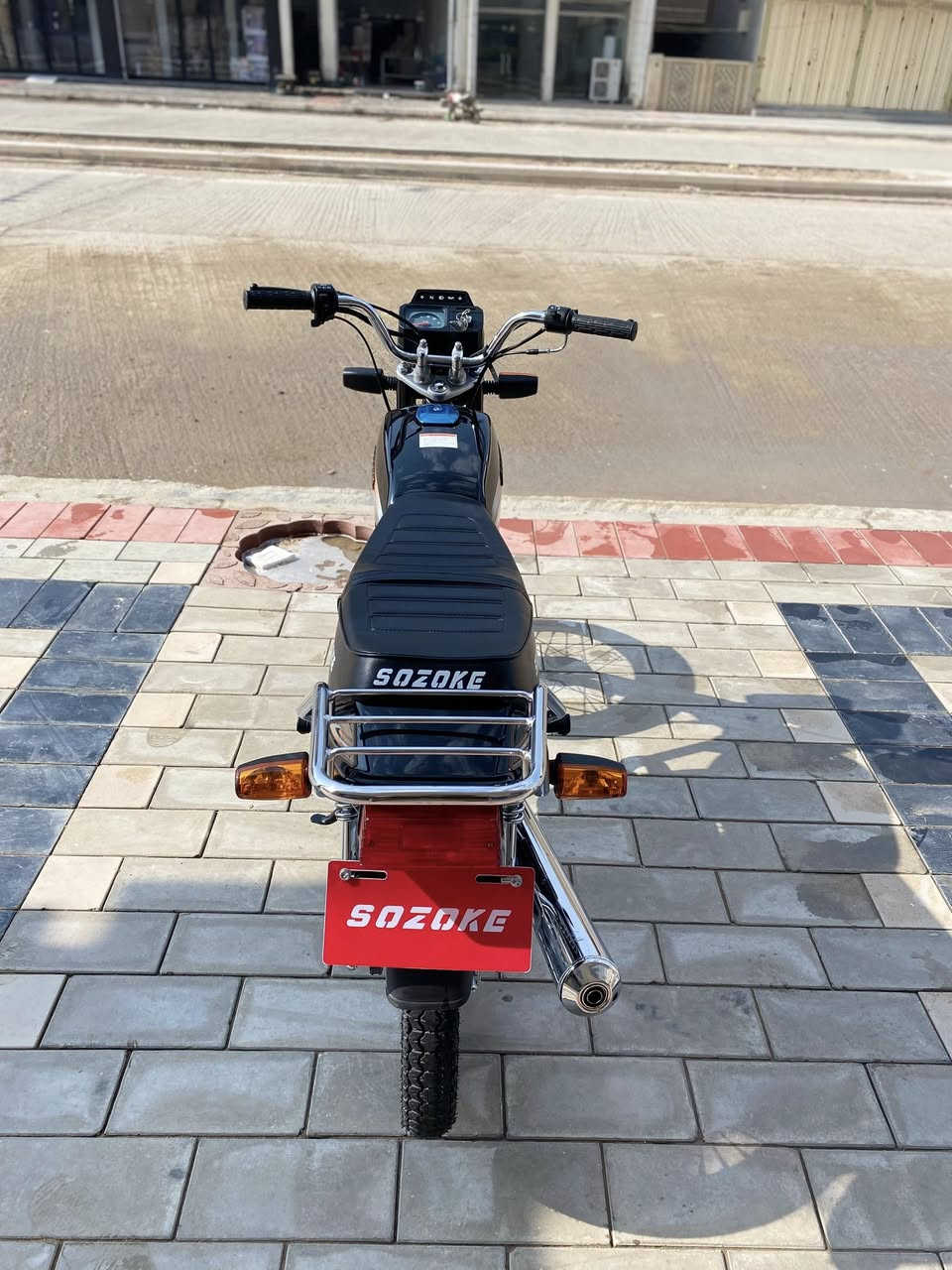 سوزوكي X100موديل 2025صارله ١٥يوم طالع من الوكيل للبيع او مراوس مكان عزيزيه ***********
