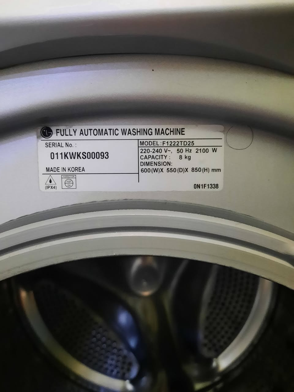 غسالة LG كوري اصلي شرط تشتغل على المولدة والطاقة الشمسية تاخذ اقل ٣ مبير نظام انفيرتر اقتصادي بالكهرباء فوول اتوماتيك غسل مع تجفيف مباشر نضام ذكي الشراي يتصل على ***********
