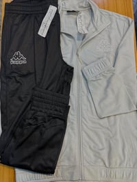 تراك Kappa اصلي وكالة🔥  قياس: L يلبس ورزن 80 الى90  للحجز : 0770258364...