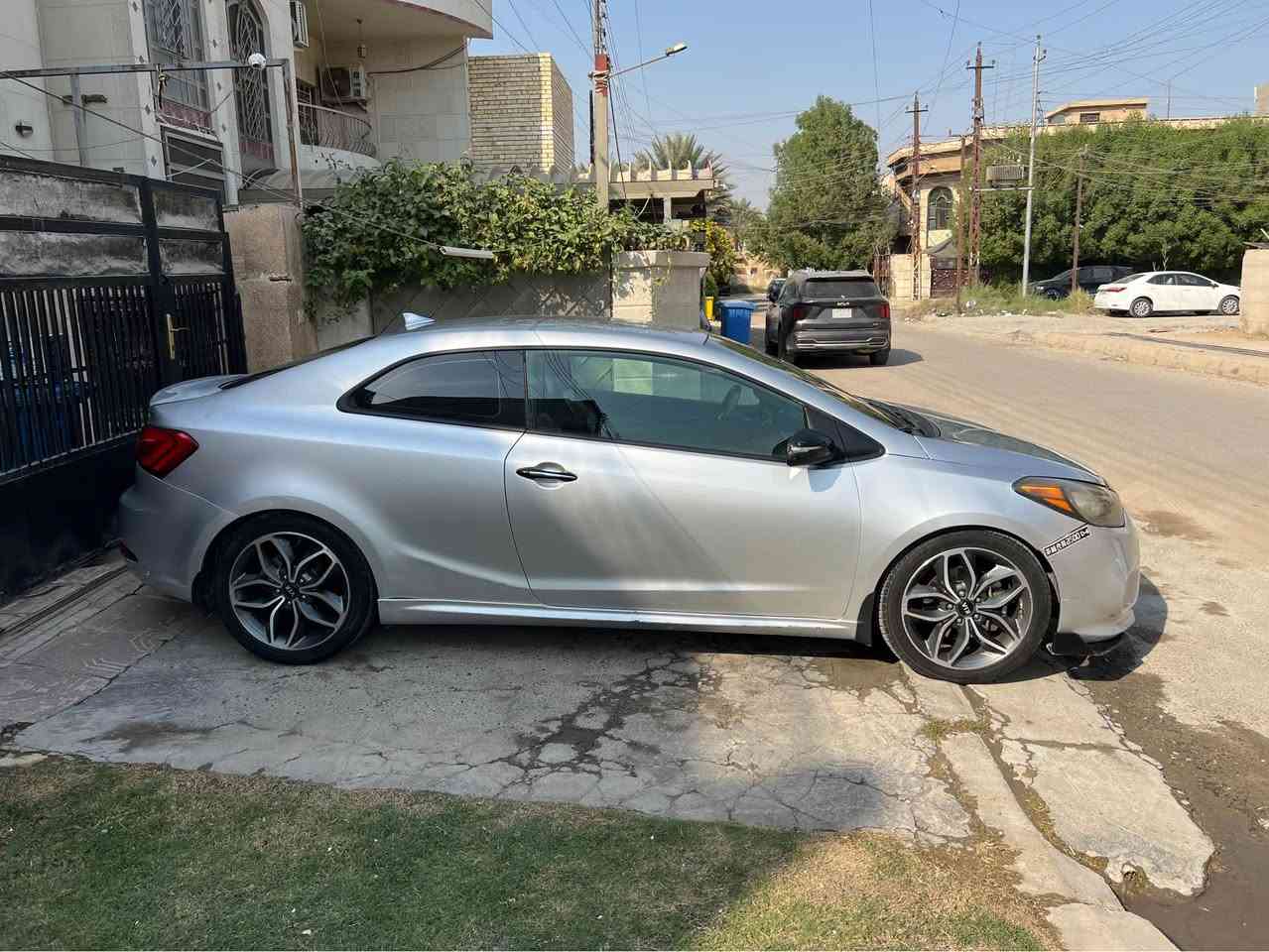 فورتي تك باب مديل ٢٠١٥ حادث جاملغ خلفي جهة السايق وشويه من الجنطه
فول عدئ الفتحة
بصمه 
تحكم ستيرن
كشنات جلد
تدفئه كشنات
قطعتين تبريد
ماشيه ١٠٨ وقابله للزياده
كير ومكينه مكفولات
السعر ٨٢ ورقه وبيه مجال حك الجيه بغداد, العراق


**إذا كنت صاحب هذا الإعلان وتريد حذفه لأي سبب، رجاءا أرسل رسالة إلى الدعم الفني**