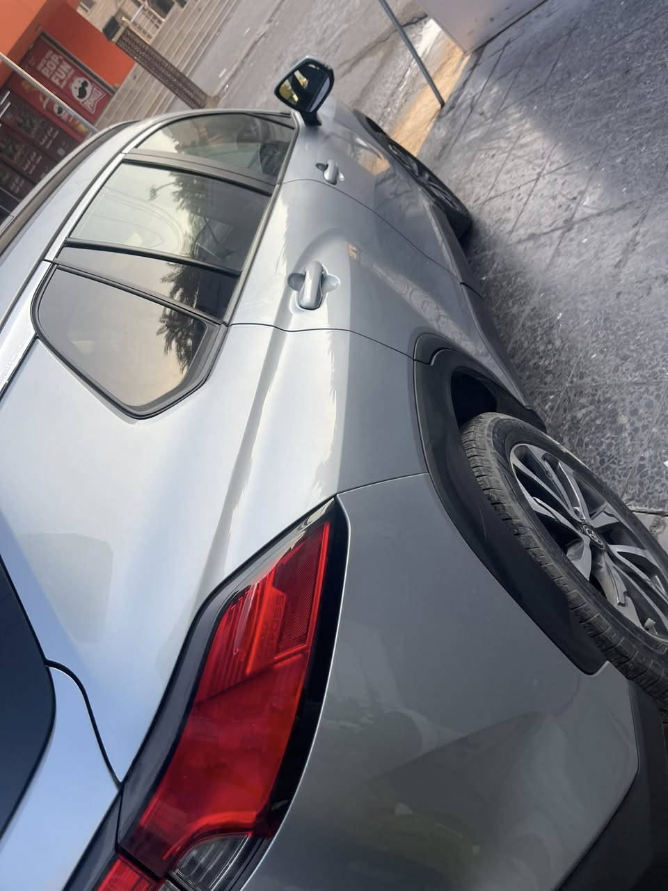 السلام عليكم
كورلا كروز موديل 2023للبيع مواصفات XLE
بدون ايرباك بدون تبديل فقط صبغ الدعاميه 
كراسي جلد تدفئه وستيرن 
محرك 2000
بدون سلايت ماشيه 23 ميل
السعر 195$ وبيها مجال
مكاني بغداد 
***********
