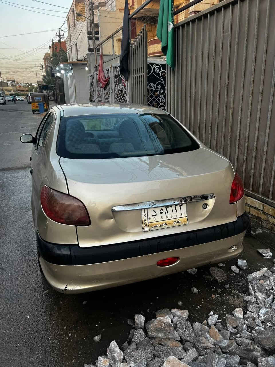 السلام عليكم
من رخصة الادمن المحترم 
بيجو للبيع 206 موديل 2009 مصبوغة حزام اثر جراد رقم جديد سنوية جديدة هزة جديدة باسمي محرك كير تبريد تدفئة كلة شغال السعر 45 وبيهة مجال *********** واتساب
