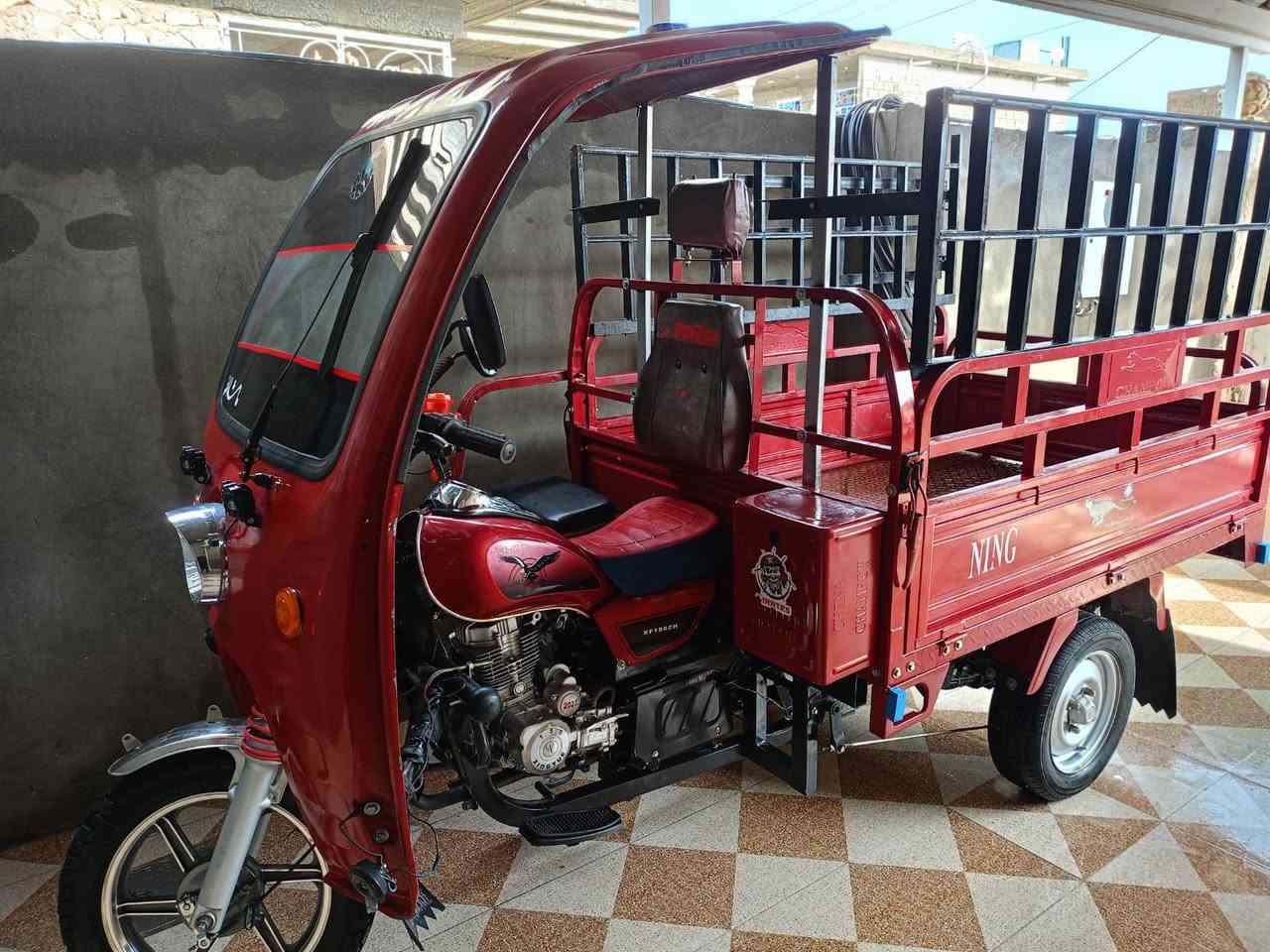 سلام عليكم ستوته للبيع موديل 23 بعده جديده محجل وسقيفه وكامله مثل ماا واضح بالصوره سعر مليونين و 600وبيها مجال للستفسار ***********
