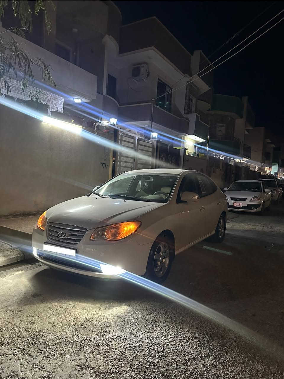 سلام عليكم سيارة النترا موديل 2011دكشن عالي لون ابيض رقم نينوى انكليزي كاربون بنزين بيه طخم تاير جديد شوف سونار اتصال على رقم ***********رقم سيارة مميز السعر120
