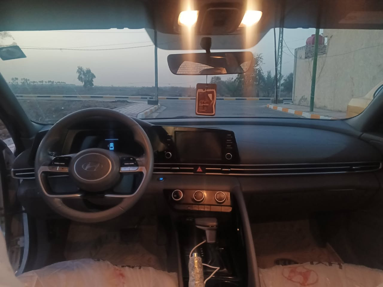 النتره موديل ٢٠٢٤ خليجيه مكفوله كفاله عامه رقم بغداد جديد بصمه مكينه الفين تبريد  شغال ماشيه ٤٠
 للاستفسار عل رقم *********** السعر ١٩٠ بيه مجال
