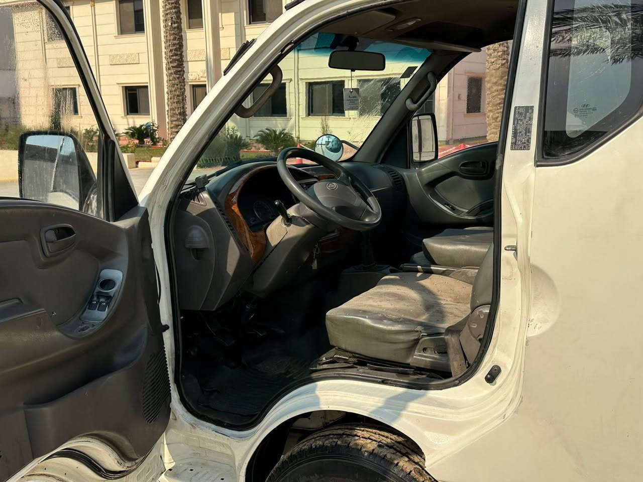 السلام عليكم 
هونداي بورتر براد موديل2007
السياره نضيفه وكلشي بيهة شغال
كير ومحرك و حداديه وبراد جاهزه 100% 
رقم بغداد الجديد تحويل 
سعرها 9,500$ وبيهة مجال بسيط للشراي 
تواجد السياره بغداد - الغزاليه
للاستفسار الاتصال ***********
