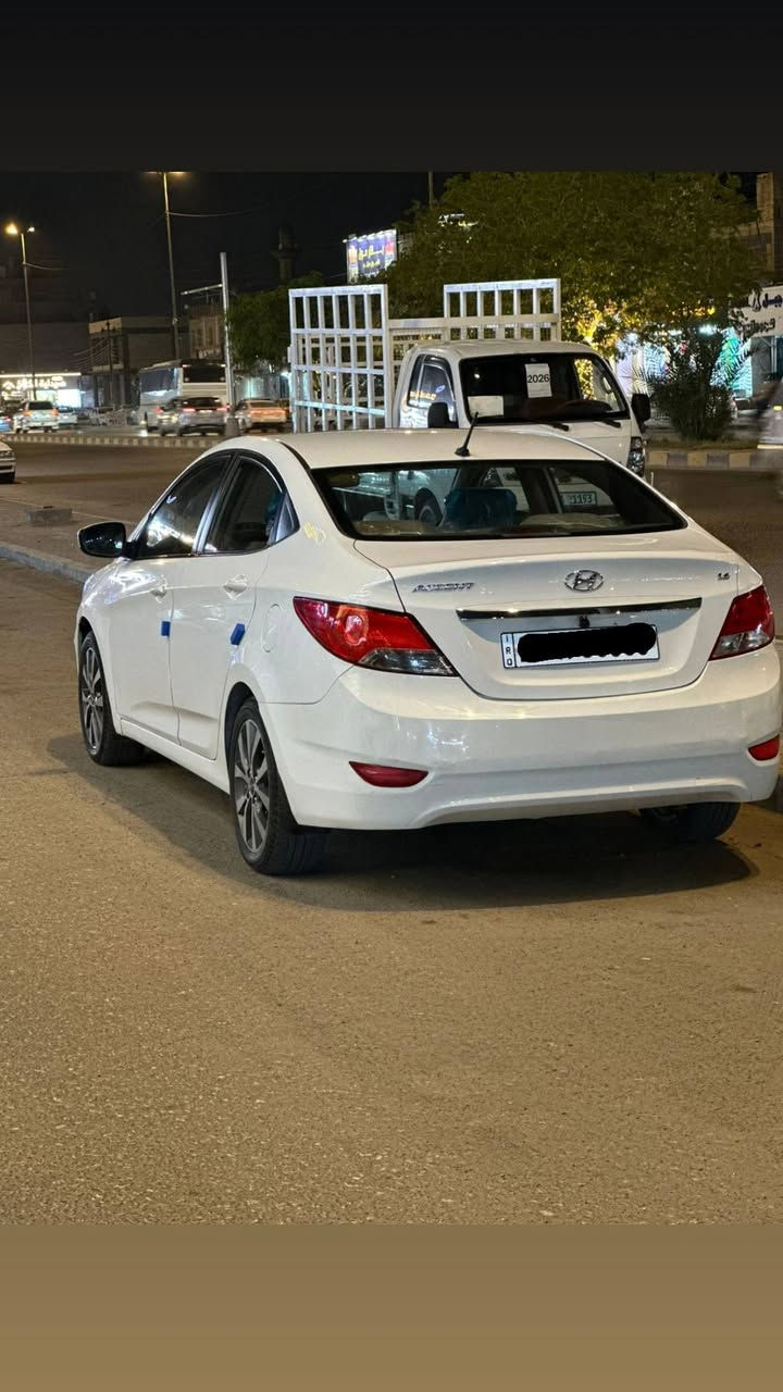 🚗 للبيع
Hyundai Accent 2016 
هيونداي اكسنت .

 • رقم نجف الدولي (بإسمي جاهزة للنقل)
 • ممشى: 225 ألف حقيقي
 • بدي خارجي نظيف جدًا ومكفول (حتى الدعاميات أصلية وبدون صبغ)

🔧 المواصفات:
 • شاشة أندرويد جديدة
 • كاميرا خلفية
 • تبريد ثلج (شغال على الباكيت)

🛠️ الصيانة:
 • حدادية أمامية وخلفية جديدة جدًا (قطع أصلية)
 • السيارة معمول لها صيانة ومهتم بيها

⚠️ ملاحظة:
 • تنقيص ماء خفيف
 • خيط تبخير بسيط بالمحرك (شي طبيعي نسبةً لعمر السيارة)
💰 السعر: 115 ورقة
وقابل للتفاوض البسيط .
للتواصل: ***********
