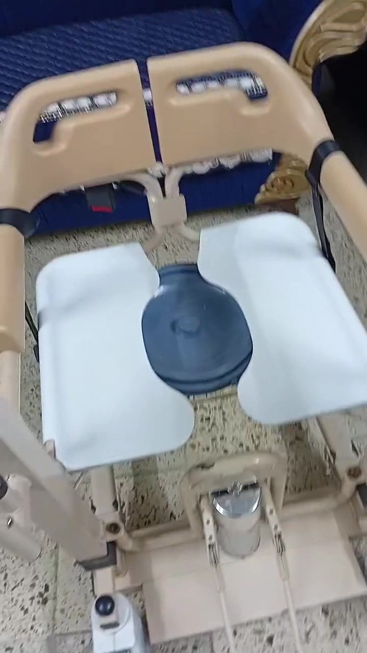 السلام عليكم عندي كرسي عربانة مال حمام بسعر مناسب جديد


**إذا كنت صاحب هذا الإعلان وتريد حذفه لأي سبب، رجاءا أرسل رسالة إلى الدعم الفني**