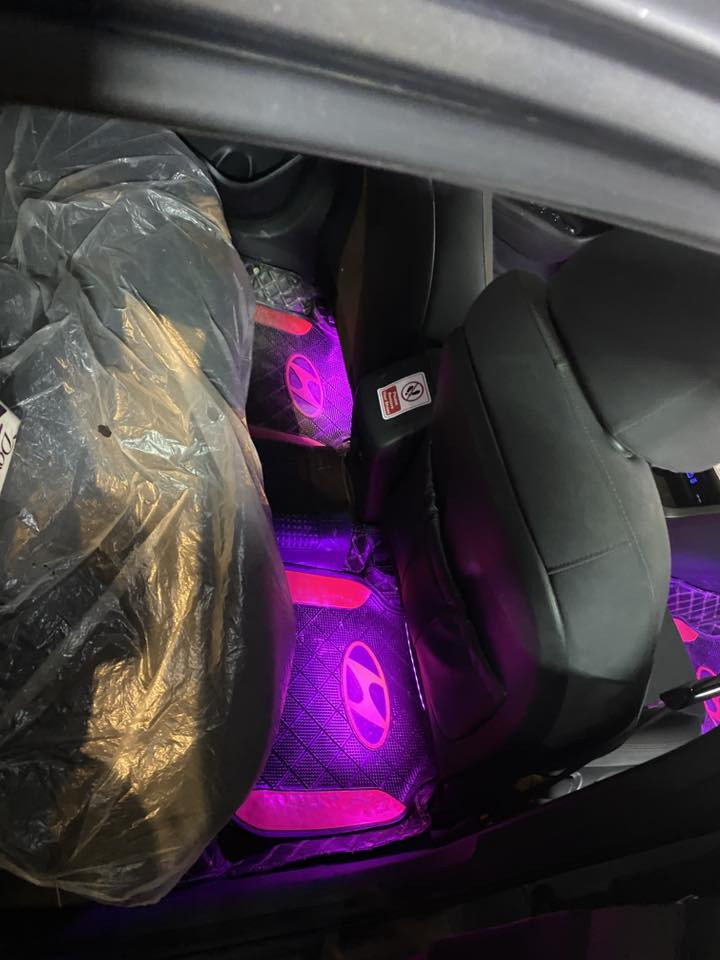 سلام عليكم هونداي سوناتا 2018  محرج 2400 جيدي اي نص فول سعره 130 بيه مجال حك جيه مكان بغداد بلديات شارع كاشي رقم *********** شراي يتصل
