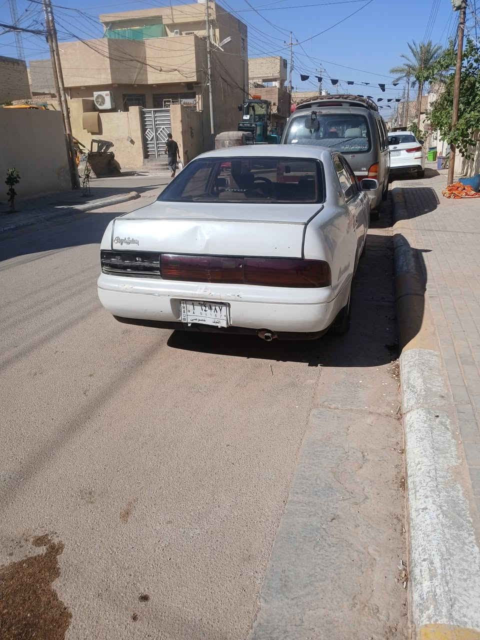 السلام عليكم بطه متصل موديل 92 مكفوله من الكص ونقل جثه واصوليات ومن كلشي سياره خير من الله تبريد تدفئه سياره احلا من الصوره  مداور ثاني يوم  سعر 55 وبيها مجال ترهم مراوس حسب القناعه مكان سياره كربلاء ***********
