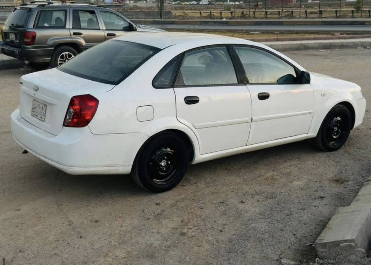 سلام عليكم اوبترا شركه عامه 
2004شرط التحويل رقم انكليزي باقي بس ع ستلام لوحات 
كير ومحرك شرط سياره نضيفه بمعنه الكلمه تدفئه تبريد كلها شغاله كهربائيات كلها شغاله السياره ما ناقصها برغي سياره مصبوغه عام للجماليه سعر 60وبيها مجال قليل 
***********
