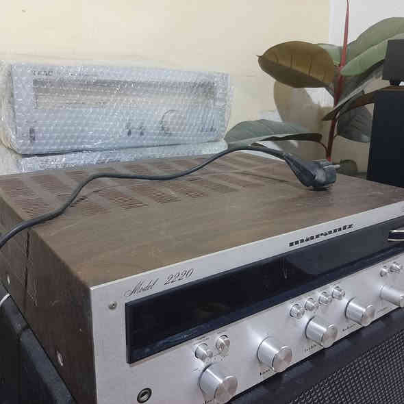 السلام عليكم  صباح البركه. جهاز مارانتز من الماركات الاحترافيه جهاز شغال بلادي فقط طبله الصوت مبدله كهرباء 220قياس لارج 44 السعر 100وبي مجال رقم الهاتف وات ساب ***********
