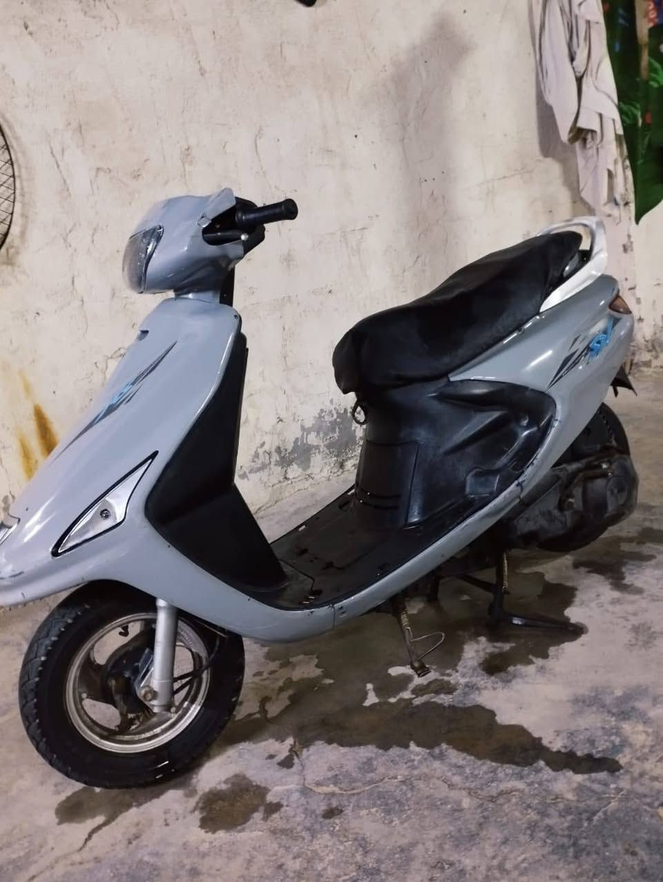 السلام عليكم دراجه فراشه ما بيع اي نقص كل شيء شغال بيها لايت اشاير سلف كلها شغاله السعر خاص  ماكينه ما مفتوحه العنوان بصره زبير هذا رقمي على الواتساب***********
