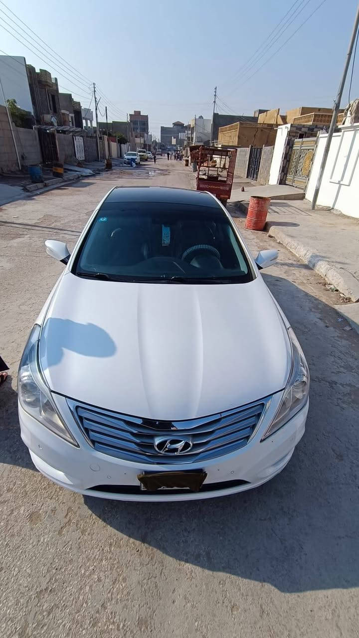 ازيرا  2014 خليجيه السياره جاهزه  رقم انبار
 السعر 138ورقه وبيه مجال الرقم ***********
مواصفات
محرك سته سلندر V6 3000 المرغوب 
كشنات جلد + كهرباء +تبريد تدفئه قطعتين 
بردات جانبيه +خلفية كهرباء بلاد
حساسات خلفيه +بصمة 🫆 ابواب 
بانوراما
مري شفط + لد ترحيب+ هيتر ضباب
تحكم ستيرن
سونار موضح 
سياره مكفوله
