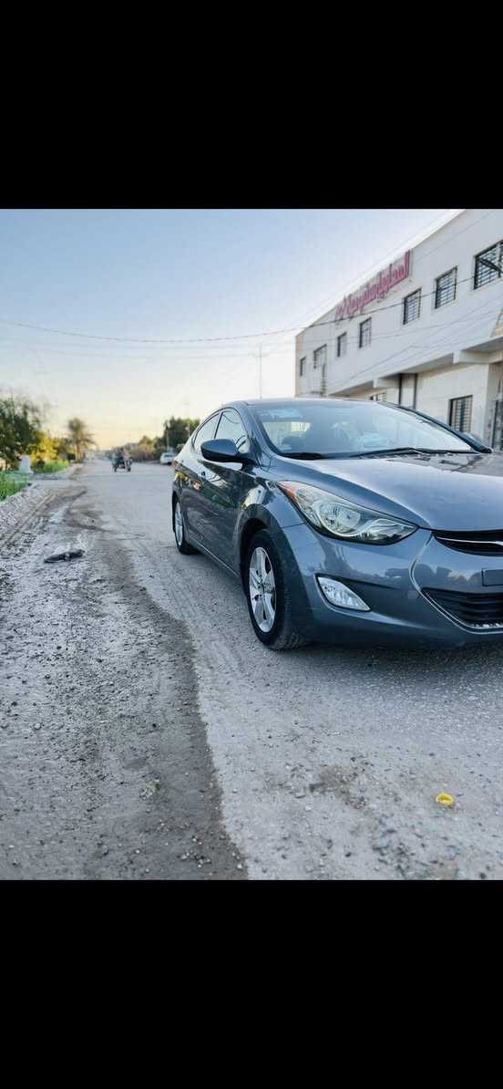 السلام عليكم من رخصت الادمن النترا 2013وراد امريكي حادثه  نص جاملغ امامي بدون دواخل بدون تبديل ليبل واحد وهنا بل عراق بيه قطع ونص كلير  رقم بغداد بسمي مكينه 2000دوش كير مكينه خير من الله  السعر ب 102 وبيه مجال  بسيط العنوان بابل قرب سيطرت الاثار 
***********
