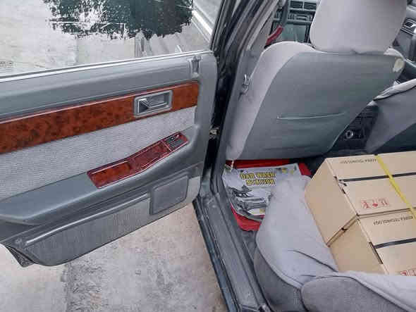 كية بونتيشة موديل 94 مكفولة عام نظيفة جداً سيارة. جديدة بكل معنى للكلمة
رقم ديالى مشروع وطني سنوية ل28 تحويل مباشر 
كير ومحرك نظيفات جدا 
صدر أمامي خلفي نظيف فول
كهربائيات كلة شغلة من دعامية لدعامية شرط حتى كلوب جكمجة سنتر لوك ريموت
تخم تاير ويل كبل 
سيارة وياة( غراض)(سعر 30)وبية مجال واني خادم مكاني بغداد المعامل الحسينة الباوية هذا رقمي ***********
1=كير جديد كامل 
2=تخم طبلات وسطاب اكسلات زوج كاملات حاوية هنة وفلنجات وفجوج امامي كامل جيب وشد
3=راديتر كامل ومروحة وجوينات جيب وشد مباشر
4=كاردن كامل هوة وشيال كاردن جديد تفصيخ
5=جوزة تشغيل عدد 2 نظيفات 
6تخم وايرا بلكات مكينة جديد 
7=مراوح تبريد عدد 2 نظيفات مال ستاركس حاوية 
8=تخم بطاين بوب امامي نظيفات جدا
9=ترايش بيبان تخم كامل نظيف
10=فلاوين كير كامل 
وبعد عندي غراض ادورهن ونطيهن سيارة ماخذة جناي وشتريت غراض وقررت ابيع الي ياخذة بلعافية علية
