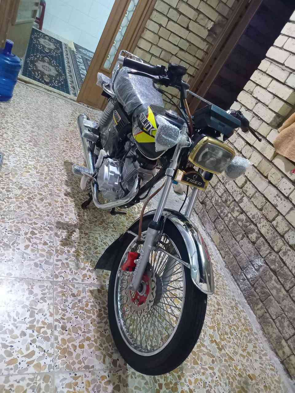 سونيك ٤كير دراجه كفاله عامه موديل ٢٠٢٤ طالعه من الوكيل قبل ٤ اشهر يعني بعده جديده  مكاني بغداد مدينه الصدر *********** متواجد خاص
