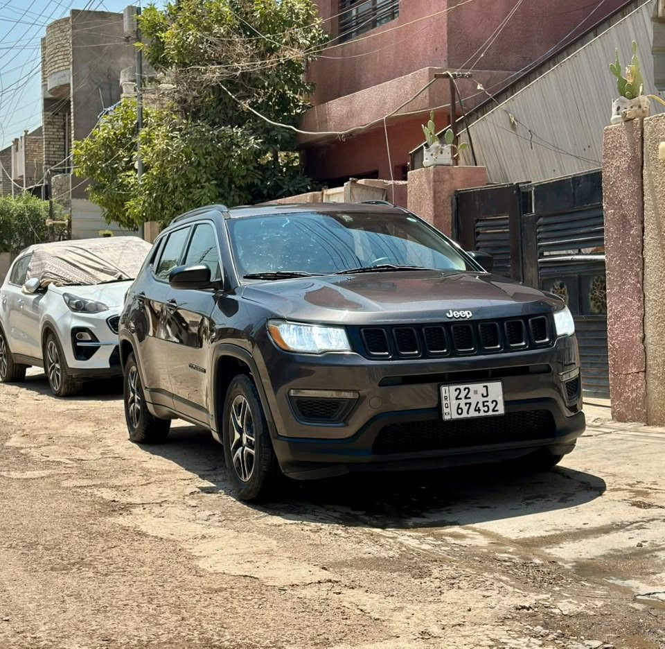 جيب كومباس للبيع
موديل 2019
وارد امريكي ضربتها قبق جنطة فقط 
4 سلندر محرك 2400
ماشية 96 الف قابل للزيادة 
بصمة، تحكم ستيرن، مثبت سرعة، كاميرا
هزة وسنوية جديد 
تخم تايرات جديد 
حدادية جديدة
تبريد قطعتين ثلج
رقم اربيل وشرط التحويل
سونار موجود وصور الحادث موجودة
باقي التفاصيل للسيارة معروفة 
السيارة جاهزة

سعرها 127 ورقة 
مكانها بغداد الدورة او جسر ديالى
*********** ابو زيد
