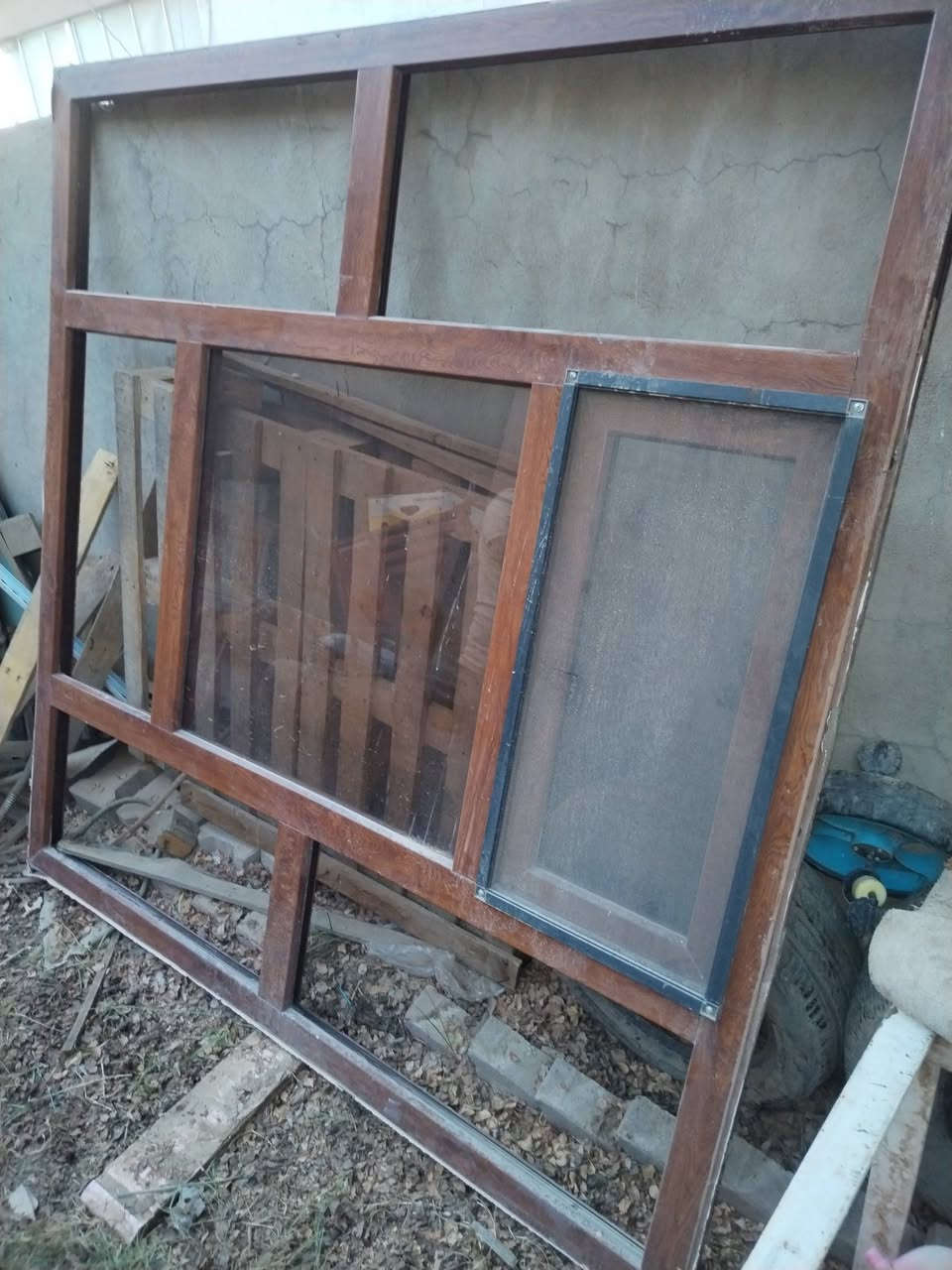 سلام عليكم شباك نضيف لبيع ***********
