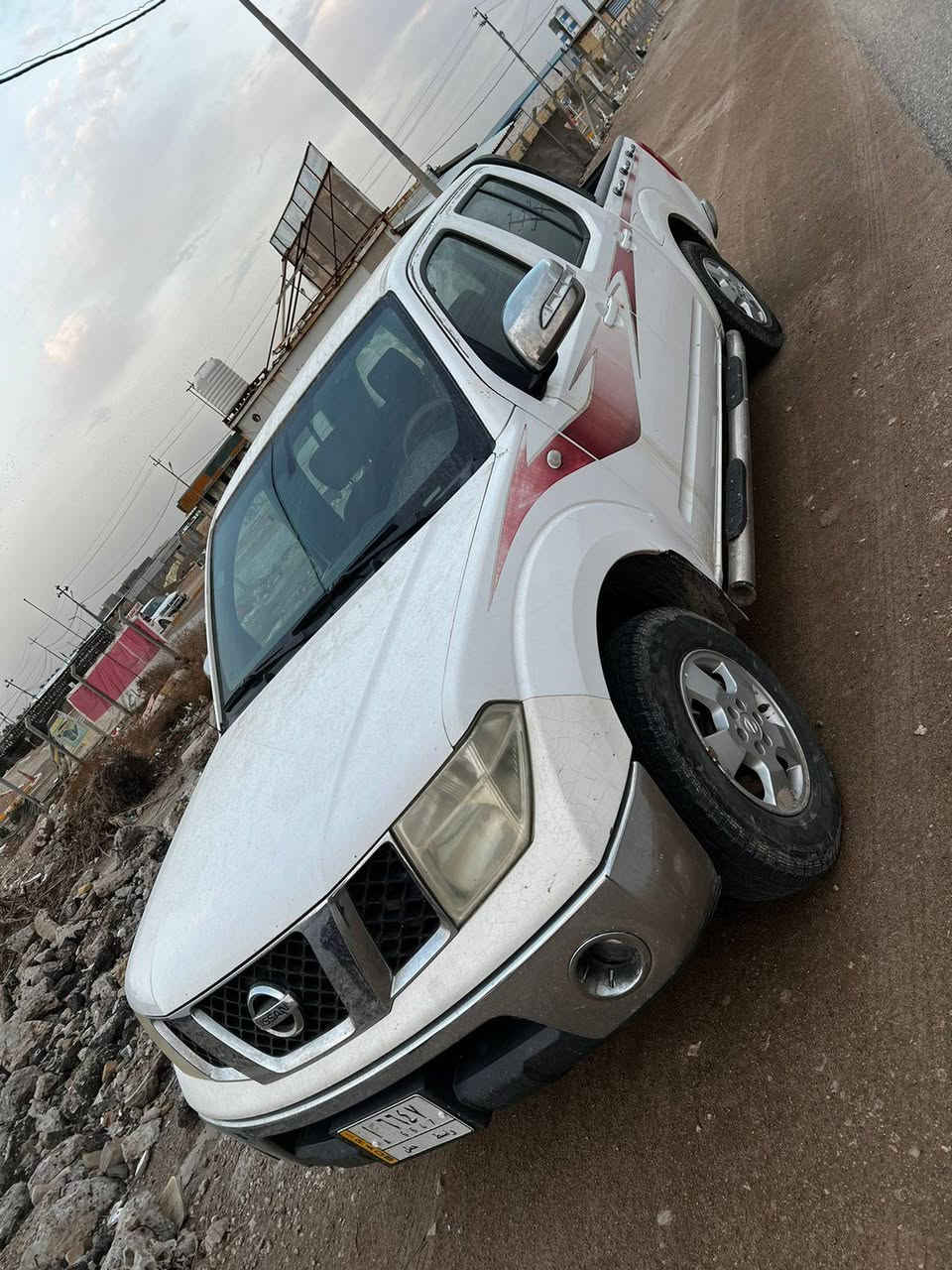 نيفارا ٢٠١٠ رقم واسط
بيها باب فقط مرشوش والباقي كفاله
مكينه كير حداديه جديده 
السعر ٨٨
للاتصال ***********
مكان سياره حله
