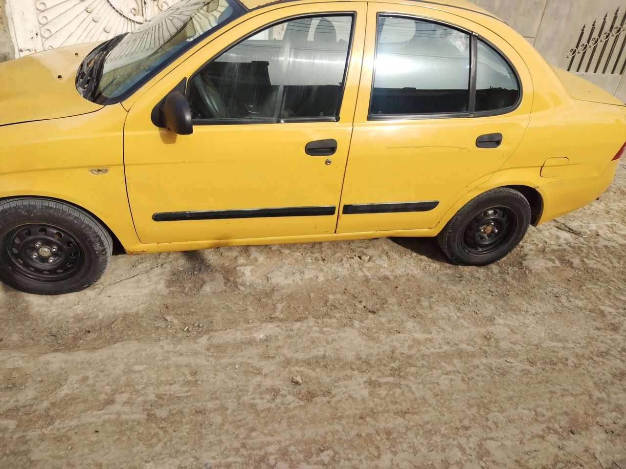 السلام عليكم 
سيارة طيبه موديل 2016
مكينه كير نضافة 100%100
تخم تاير باتري جدد
السيارة بسمي
ماناقصهه اي شي حداديه 80%100
السعر 36
موجوده السيارة بعفج
لتواصل الأتصال 
***********
