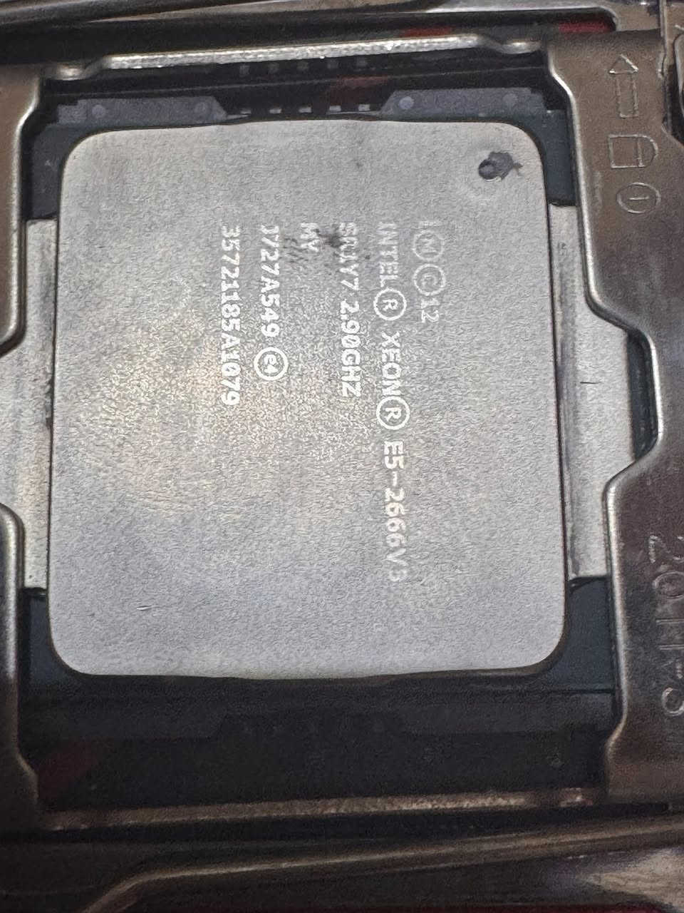 بورد شغال عن تجربه جربته والمعالج حمه واشتغل وفتحلي صفحة البايوس
ابيع شغال لان المعالج فئة v3 مو v2 
بدون رامات 60 وي الرامات 80 رامات توصيل 5
 16 gb
***********
