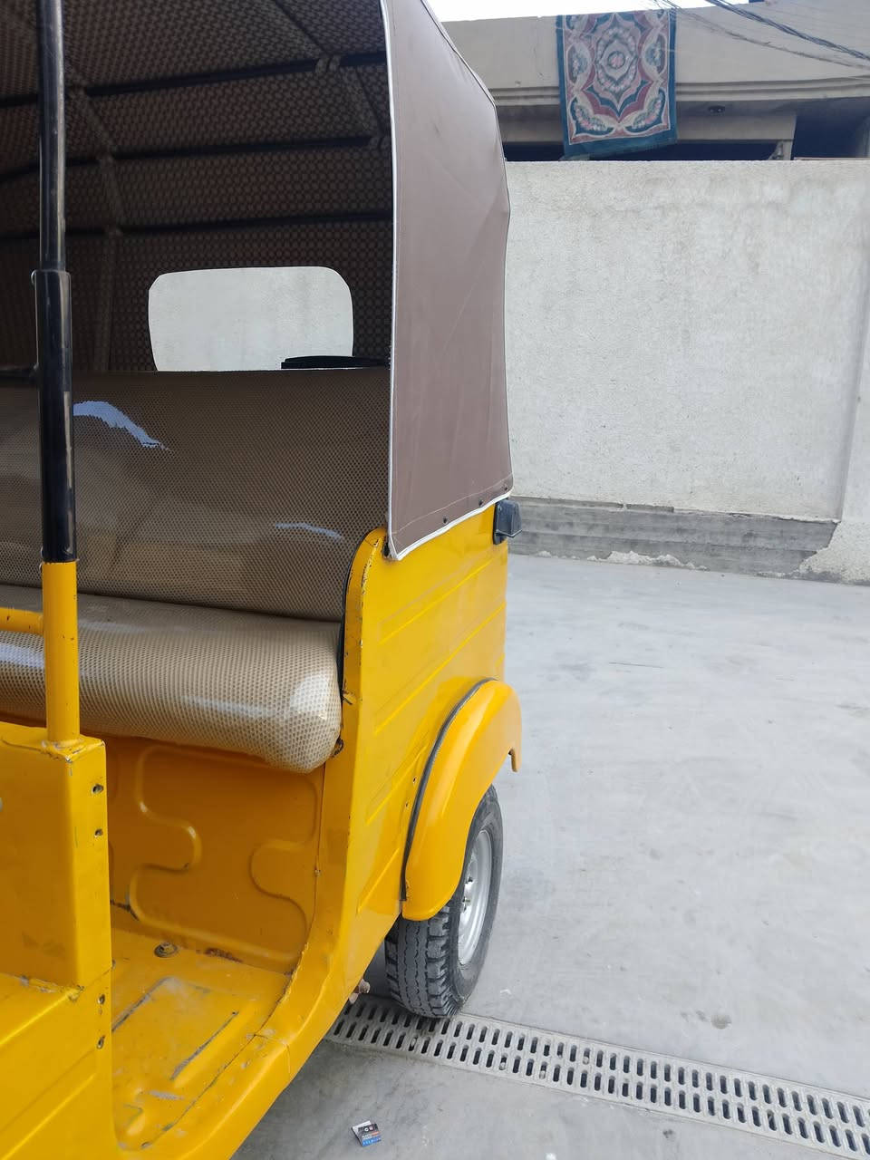 سلام عليكم تكتك للبيع موديل 18 مكاني بغداد مدينه الصدر رقمي ***********
