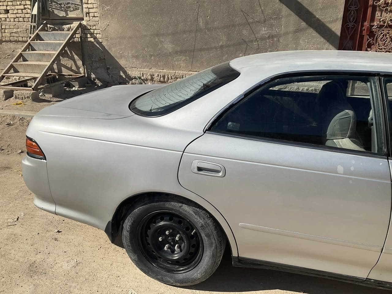 سلام عليكم شباب ، مارك ٩٥ سنويه ٢٧ رقم انكليزي سياره بأسمي تحويل محرك مكفول كير بي عته ثاني نمره وديته للتصليح كلمن يحجي بكيفه تعرفون دكاتره الي عدنه البدي ما مكفول بي جراد وضربه حك ٣ اصابع بالصندوك لا واصل شاصي ولا إبرانكيت  واني  امصور كلشي حداديته ٨٠% سعره ٦٤ وبيه مجال عنواني زبير دروازه يم جامع بسام ***********
