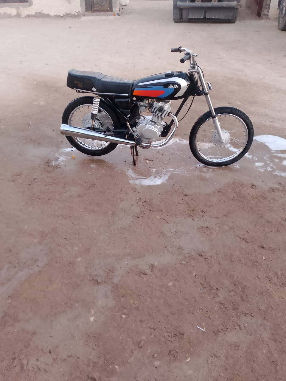 دراجه نامه كلك كلك ما مفتوحة تعمير 25دراجه برقي ما عوزه شلعه حلوه مكاني ناصريه الحولي الجديد***********
