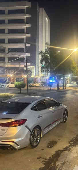 سلام عليكم النترا للبيع موديل 2018 لون سلفر مكفوله مكينه وكير
⤵️فول مواصفات 
فتحه سقف وبصمه ودخول ذكي ترحيب في    
وكامره دواره ورادار ومانع نزلاق و تدفئه في كشن 
شاشه ورقم سليمانيه  انكليزي وهزه جديده سياره 1600 تيربو ✈️ وتبريد ❄️سياره أمريكي حادثه بسيط جدا موضح في صور بل عافيه الي ياخذها مكان سياره بغداد بلديات ،.   سعرها 130 بيه مجال شراي يراسلني او يتصل ع  رقم ‭0775 963 2782‬
