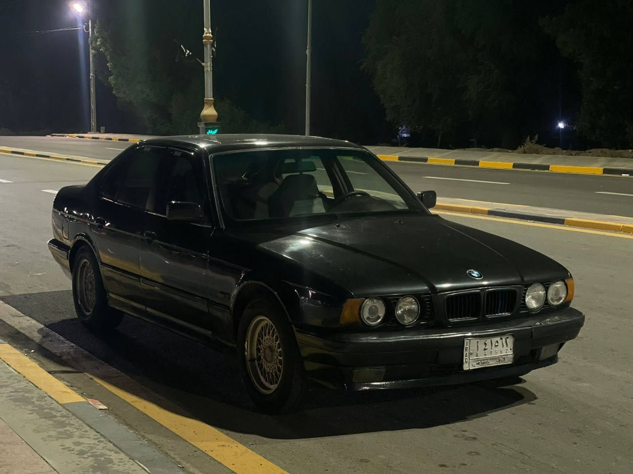 بي ام موديل 93 حجم 520
محرك مسكر 4 اصل كير عادي

سياره بدون ضرر رقم الماني

مشروع وطني 
تخم تاير جديد

(سياره كير محرك حداديه كهربائات كفاله 100/90
تبريد ثلج سيارة خير من الله رقم نجف للاستفسار الاتصال 
*********** ما متواجد ع النت اتصال فقط 
مكان السيارة بغداد السعر 45 وبيها مجال 
من رخصة الادمن
