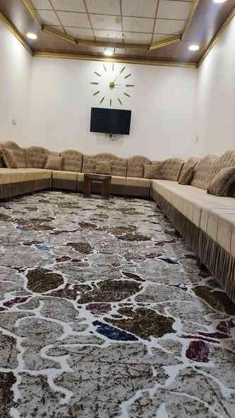 قنفات درجة اولى 
   تفصال بليود الاصلي شرط 
 ديوان 8×4 
العنوان :البصرة الزبير 
السعر :مليون و300
رقم الهاتف: ***********
