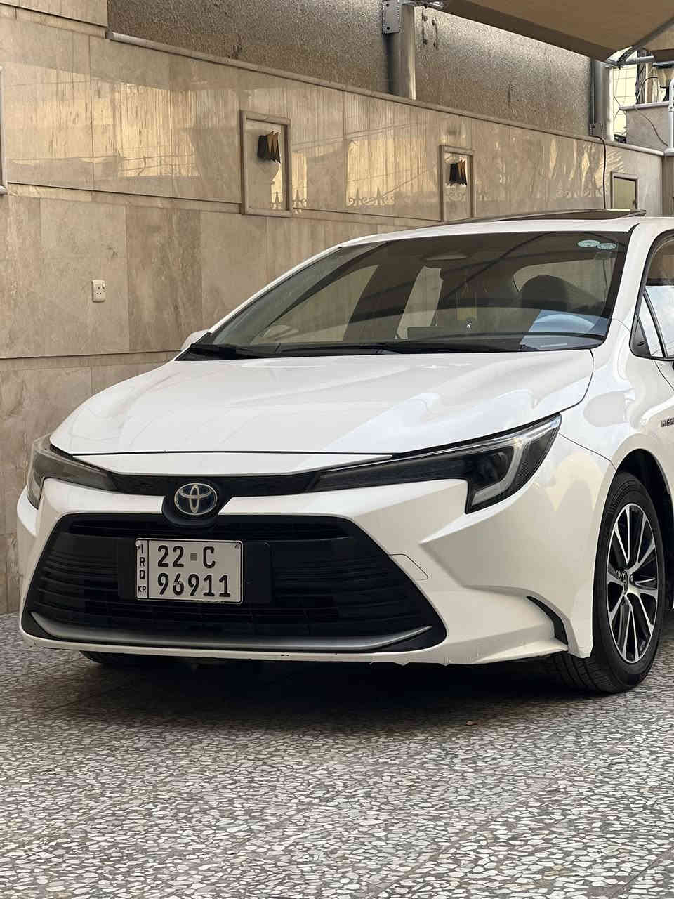 سلام عليكم كورلا هايبرد موديل 2024 شكل الأمريكي فول مواصفات واحد على واحد ماعدا كرسي كهرباء مكفوله كفاله عامه ماعد رصعه صغيره بلجاملغ موضحه بلصوره سياره جديده مال جناي سعرها ١٤٣وبيها مجال قليل للشراي ***********مكاني بغداد السيديه
