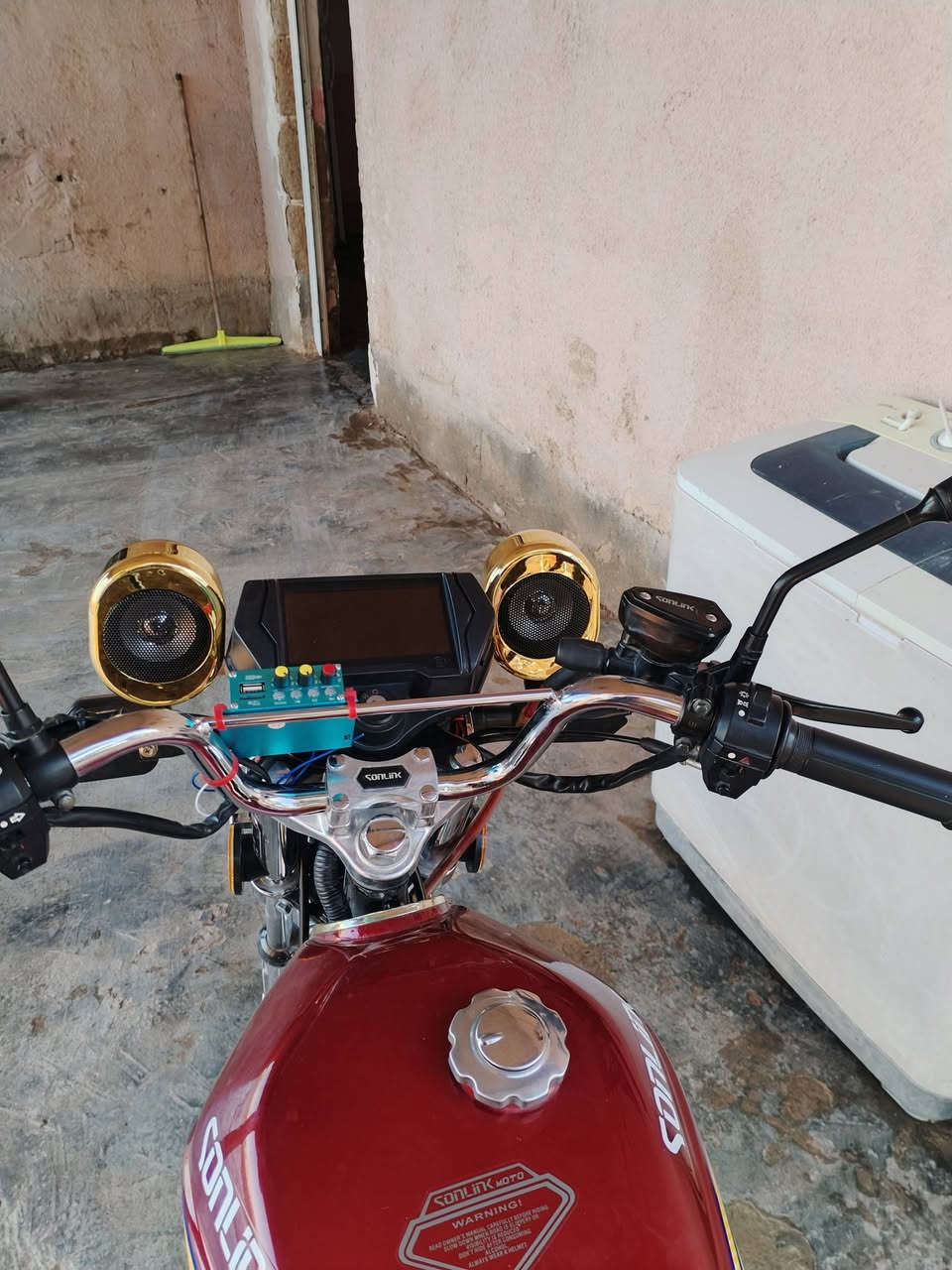 مروس بستوته ***********
