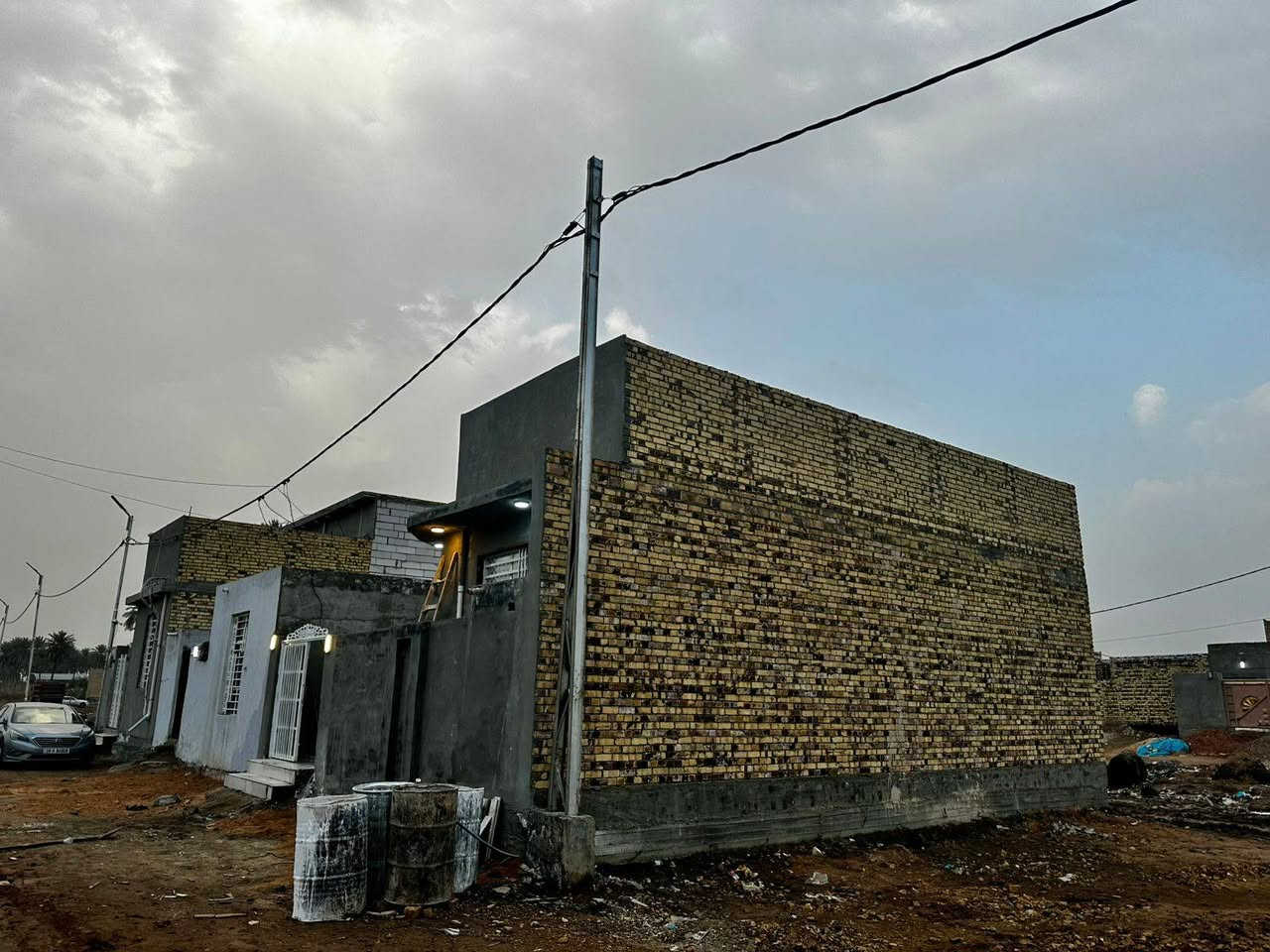 يا زاق يالله دار للبيع   ***********
