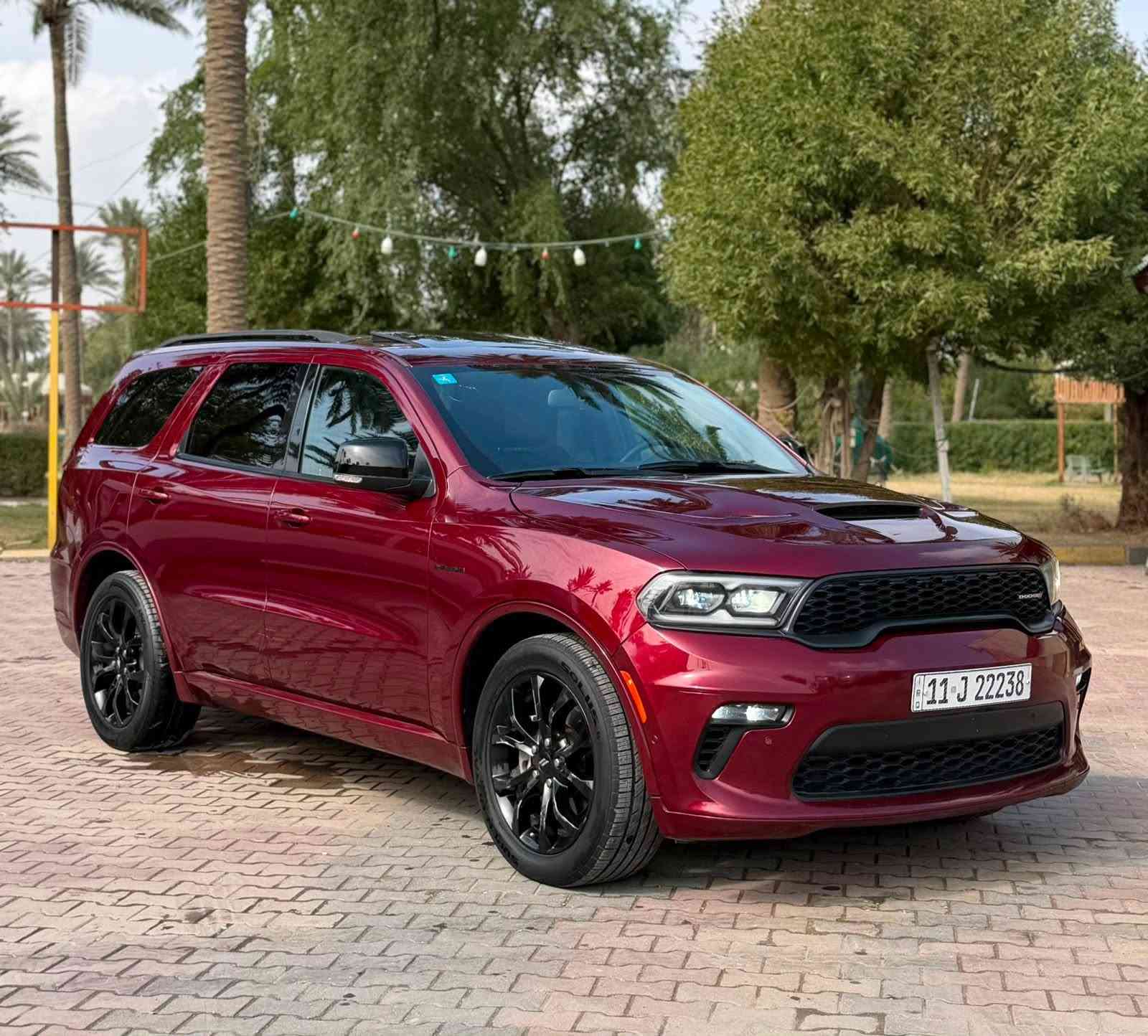 السلام عليكم 
دورنكو  GT .Plus
موديل : 2022 
ماشية : 50 الف 
المواصفات 
فتحة 
بصمة 
تشغيل عن بعد 
شاشة 
كاميرا 
رادارات 
تحديد مسار 
قيادة ذاتية 
توقف عند الاقتراب 
كشنات جلد 
كشنات كهرباء 
كشنات تدفئه + تبريد
كشنات الخلفية منفصله 
ذاكره خزن ميموري
صندوك كهرباء 
تحكم ستيرن جهتين 
كروز سرعة 
شفتات ستيرن 
ستيرن هيتر 
نظام سبورت 
نظام ايكو 
نظام اطفاء 
اشاير بالمري 
لايت زنون 
بلوجكتور لد 
لد امامي 
دبل كزوز 
حساسات 
ويل كب كروم 
المكينة 8 سلندر 
 5700
فور ويل 4x4 
شاحن موبايل 
(رقم بغداد الجديد مشروع وطني بأسمي)
ملاحظة : السيارة بدون حادث بدون صبغ بدون تبديل بدون ايرباك . جاملغ +بنيد  مفتوحات فقط …
السيارة جاهزة من كلشي . 
(صور امريكا   + السونار مرفق )
السعر : 258  وبيها مجال بسيط 
العنوان : بغداد الكاظمية قرب مرور الكاظمية معارض جكوك  شركة البحر المميز 
للأستفسار 
عبدالرحمن 
 ***********
 ***********
