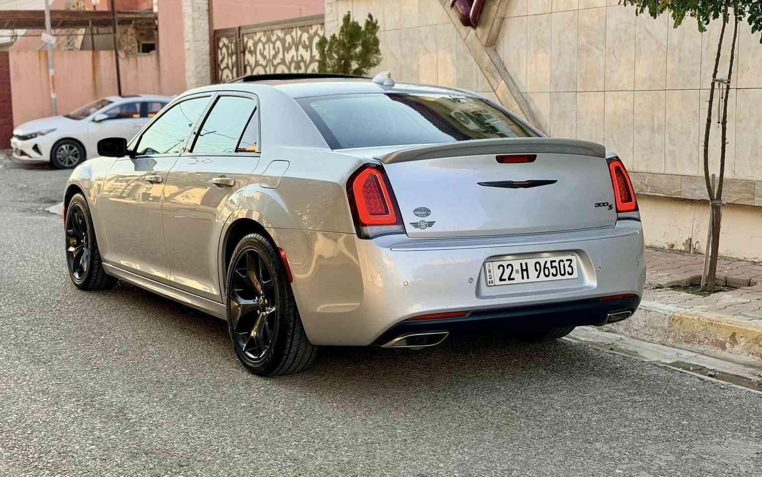 كرايسلر اوباما 
موديل 2022 كلين تايتل 
مواصفات s 
بنوراما 
شاشه كبير 
تشغيل عن بعد 
رادار جانبي حساس امامي و خلفي 
سماعات البينا 
كشنات جلد و تدفئه 
ماشي 70 الف
مكان سياره كركوك 
سعر 315 
***********
