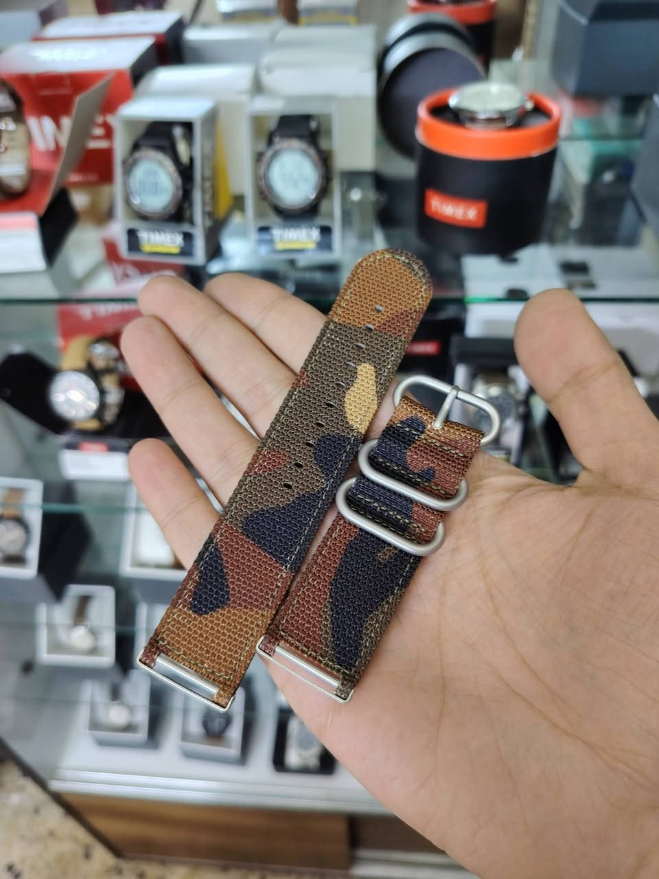 عشاق ومحبي التغيير والخروج من الروتين
هذا المنشور مخصص الكم وبالخصوص عشاق كاسيو بروترك تيتانيوم / ربر
متوفر سير كتان وكمية محدودة جدا
السير مخصص لموديل
PAG-240 / PAG-240T / PRG-240 / PRG-240T
--------
الالوان والتفاصيل موضحة بالصور
للاستفسار *********** واتساب
العنوان / م الصدر شارع الداخل ق12
مثل ماوعدتكم كل ماهو اصلي راح يتوفر
#اوسكار #الاصلي_والمضمون_فقط
