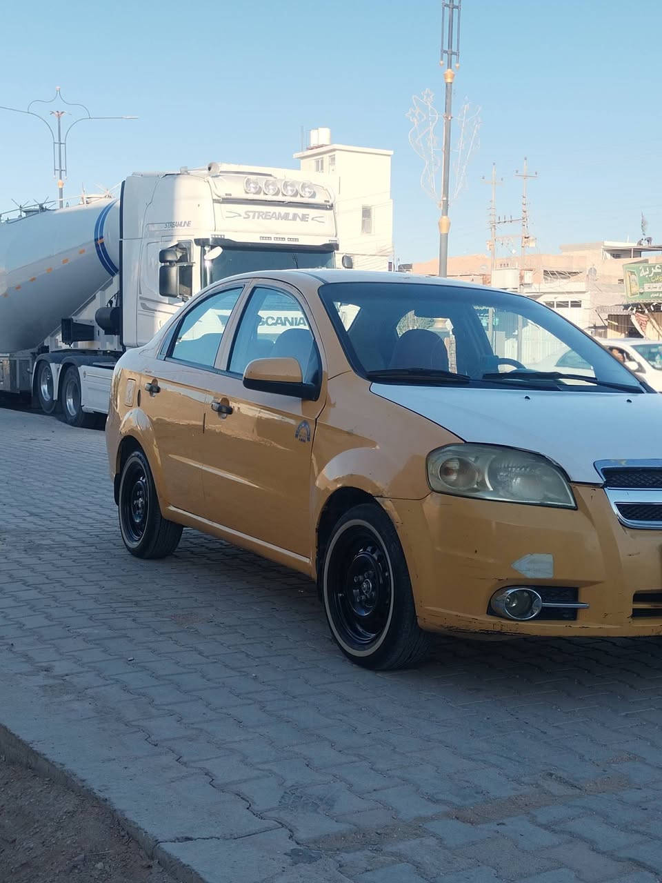 افيو 2011 خليجي الشركه العامه
گير + مكينه نضيفات، مكفوله السياره من الظربة عدى الصبغ الي موجود بـ السونار
- تبريد ثلج
- شاشه
- حداديه جديده
- گير اوتو
- 4 جام كهرباء 
-تخم تاير
- العنوان كربلاء
رقم واسط انكليزي فقط تستلم لوحات 
 السعر :60 وبيها مجال بسيط
للاستفسار : ***********
