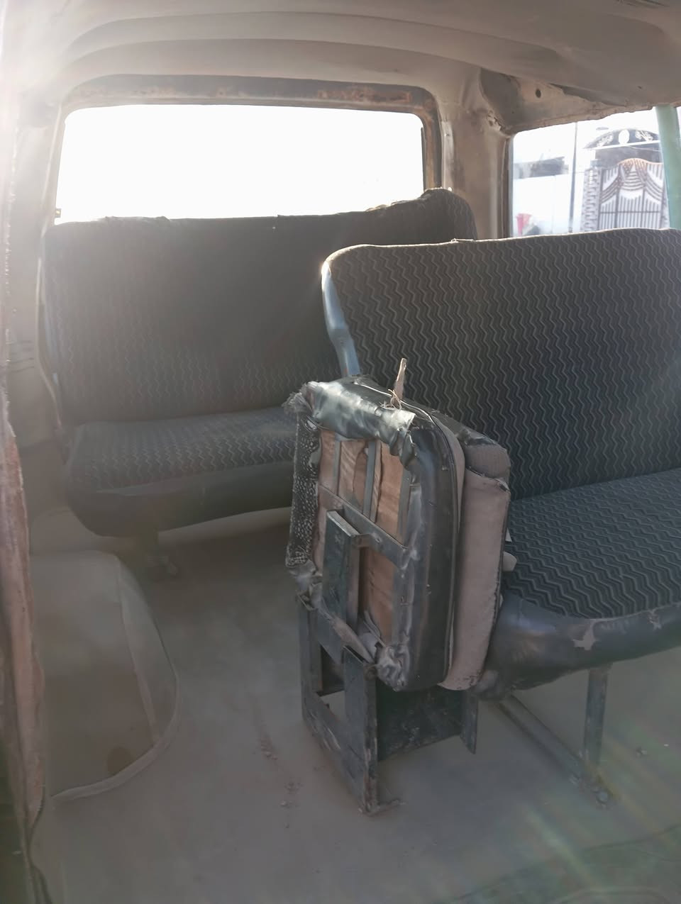 بستا للبيع 95 رقم بغداد الماني سنويه كارتونيه راعيهه بكربله مواصله التكفل سرقه وعشاىر  محرك خير من الله دوشمه جديده كشره موضح بالصور بيهع الشاصي الأيمن بي فطر والرابع يفلت  باتري جديد صار اسبوع ماخذهتخم تاير السياره شغاله وجاهزه  
 سعرهه 15وبيهه مجال مكانها بالمحله ***********
