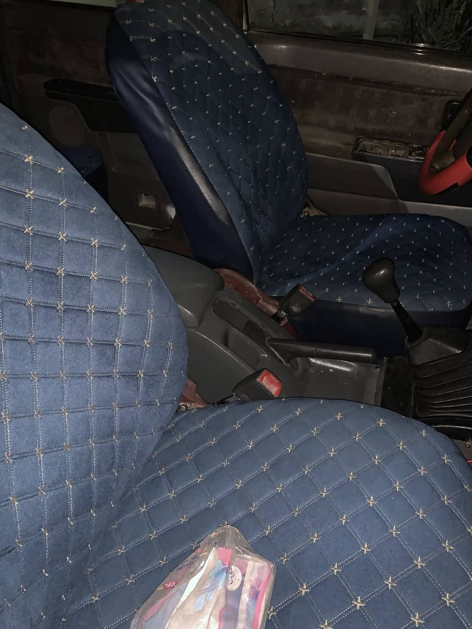 سياره شوفرليت لوف مال مزاد للبيع محور محرك وكير تيوتا هايلوكس بيكم ٢٠١٥  تترقم بغداد مكانها السماوه السعر 55$ تفاصيل اكثر الاتصال ***********
