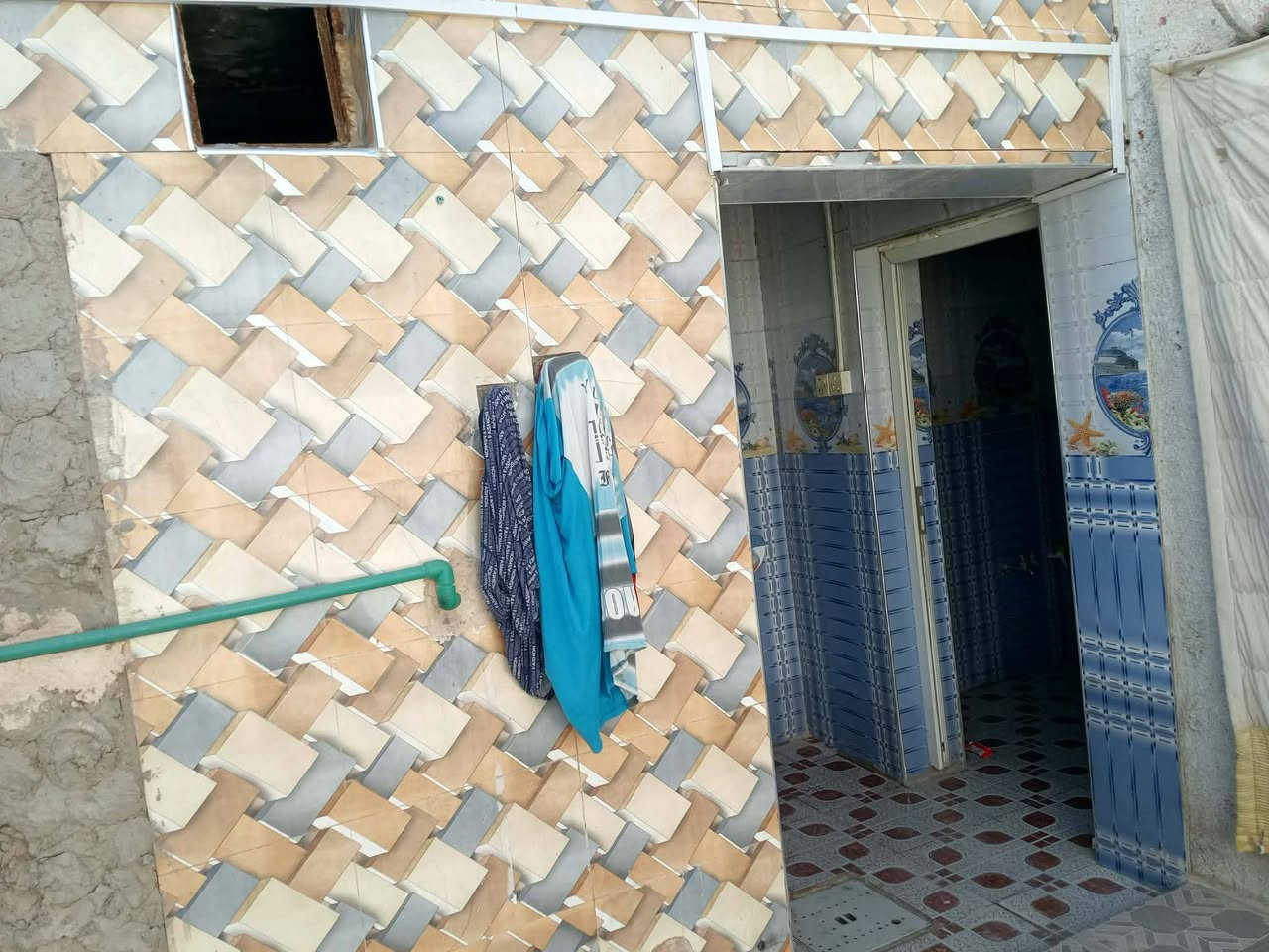 بيت للبيع مساحه 100متر أسعر 13نهايته رقمي واتساب ***********
