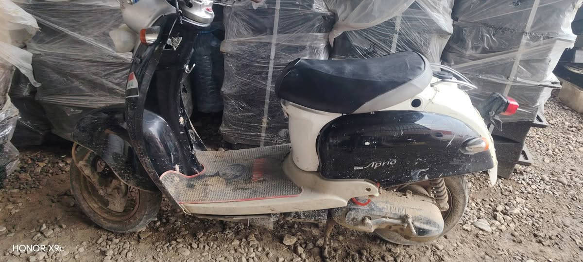 سلام عليكم  عندي هذه للبيع سعر 250 او معرضه ويه يراني هذه رقمي *********** او خاص
