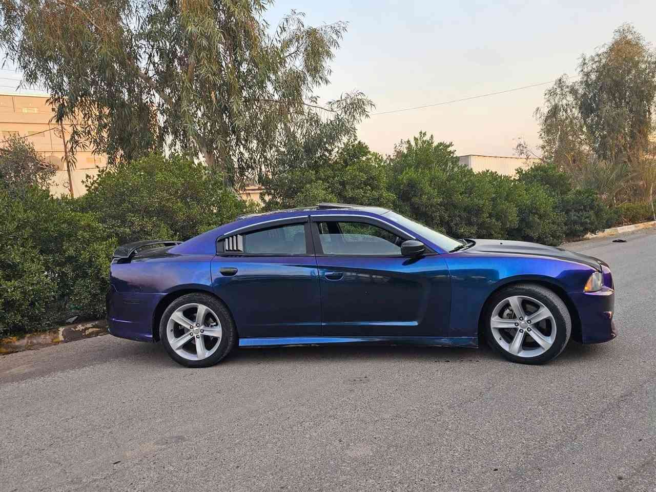 للبيع 
سعر 130$
دوج جارجر Rt موديل 2014 ماشيه 145 الف 
استخدام شخصي 
محرك v8سلندر حجم 5700 
محرك كير اكسل شرط
🚫سيارة كلين بدون حادث 
 بيها صبغ صفحتين جمالية  بدون دواخل 
فول مواصفات 
سلايد فتحة سقف 
بصمة باب بصمة تشغيل عن بعد 
كشن كهرباء هيتر بلكشن 
شاشة كبيرة تحكمات ستيرن كامرة دواره 
شفتات ستيرن تبريد قطعتين ثلج❄️❄️
ويل حجم 20 طخم تاير 
رقم بغداد  دولي رقم وهزة وسنوية جديد شرط التحويل 
سيارة جاهزه 
موصل الايسر 
***********
***********
