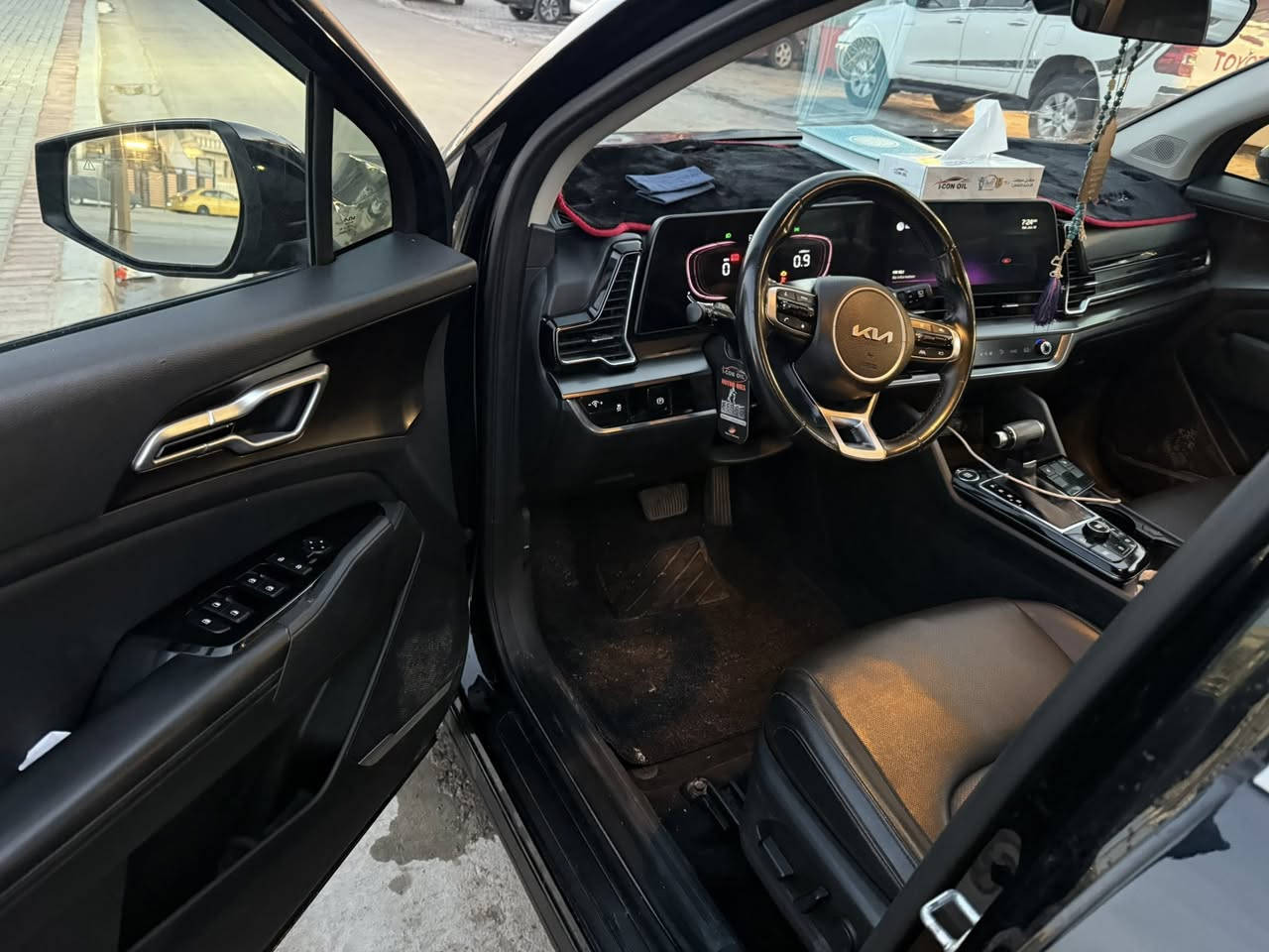 كيا سبورتج Kia sportage Ex 2023
وارد امريكي ضررها بنيد مبدل وجاملغ ايسر مصبوغ وبارد قليل بالجاملغ الايمن
رقم بغداد الجديد بأسمي 
ماشية ٣٠ ألف ميل
محرك ٢٥٠٠
بصمة و بصمة ابواب
وتشغيل عن بعد 
شاشة كبيره لمس
كاميرا و رادارات / رادار امامي /رادار جانبي /رادار خلفي
 حساسات خلفي 
 كشنات جلد كهرباء تدفئة وتبريد شاحن بالكشنات
.تبريد قطعتين 
نقطه عمياء
.اشارة بالمرايا الجانبيه                                     
. فول تحكم ستيرن                                             
اوتو بريك وبريك بصمة                                                    
.شحن موبايل لاسلكي                                                        
٣ انظمة قيادة
. مثبت سرعه
. تحديد مسار   
.لايت بلادي Led  زينون
. رادار الخطوط البيضاء  
السعر ١٨٦  ورقة
مكان السيارة بغداد حي الجهاد قرب مدينة العاب جنة الكرخ وصور السونار والهزة قبل شهر مرفقة
للتواصل ***********
