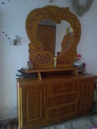 غرفه خشاب اخو الجديد نضيفه حيل 750وبيهامجال بسيط والتواصل على الرقم 07...