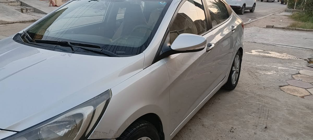 اكسنت 2015 خليجي محرك 1400 كير AT  السعر 78 
***********
